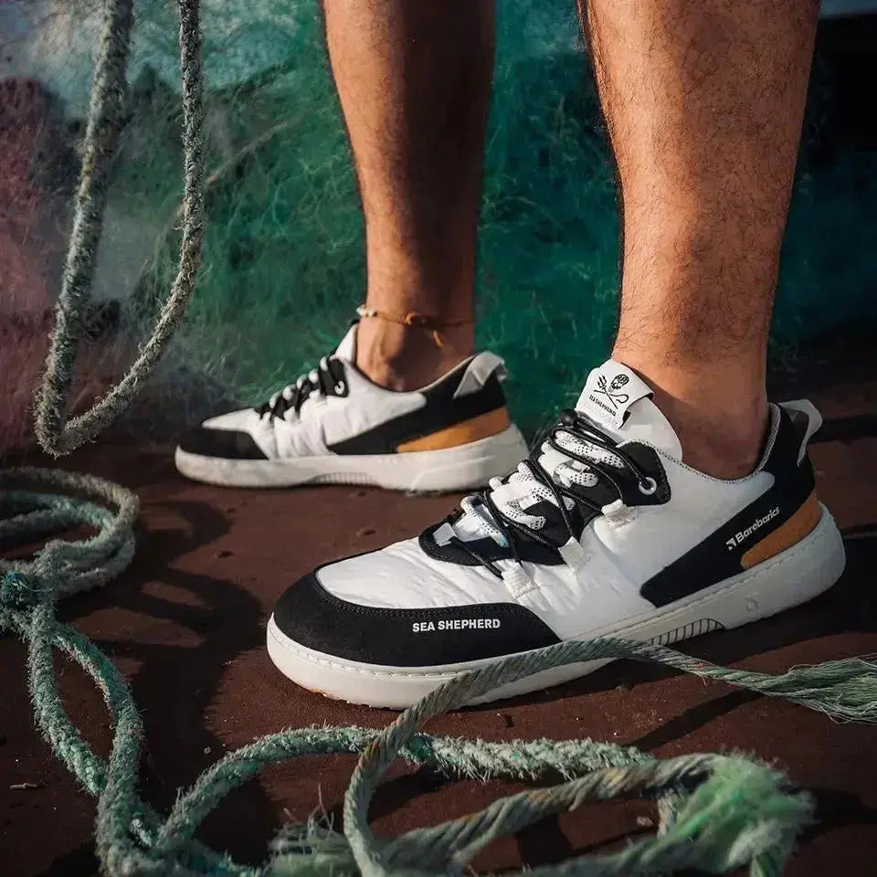 Barebarics - Revive X Sea Shepherd Orca - Zapatillas barefoot unisex blanco y negro