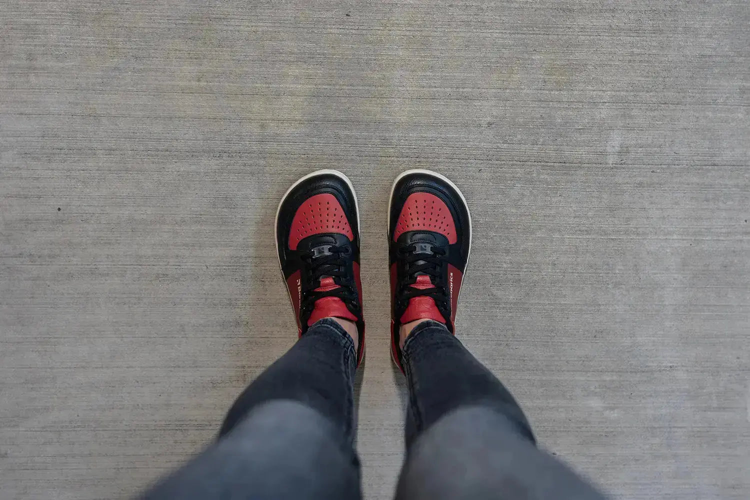 Barebarics - Wave Black & Red - Zapatillas barefoot unisex negro y rojo