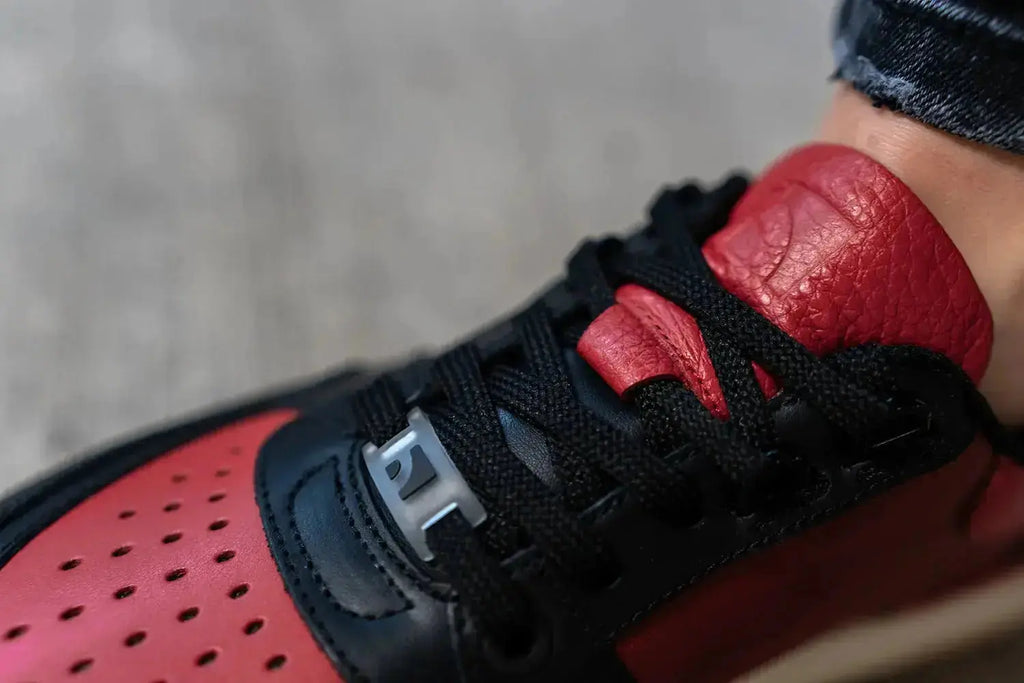 Barebarics - Wave Black & Red - Zapatillas barefoot unisex negro y rojo