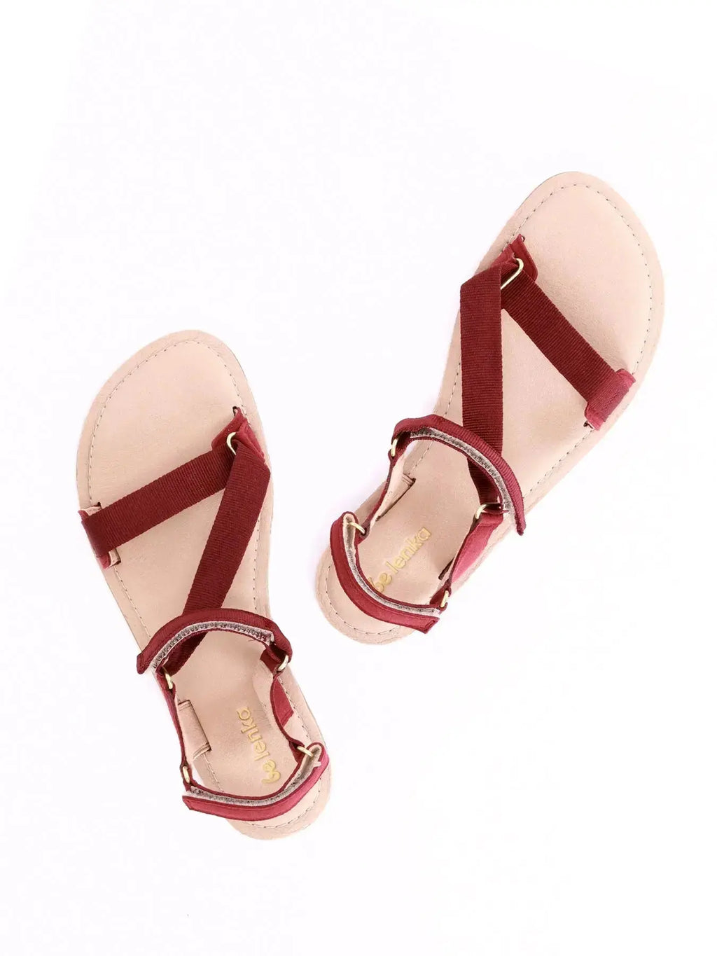 Paire de sandales barefoot Be Lenka Flexi 2.0 bordeaux avec brides ajustables et semelle claire.