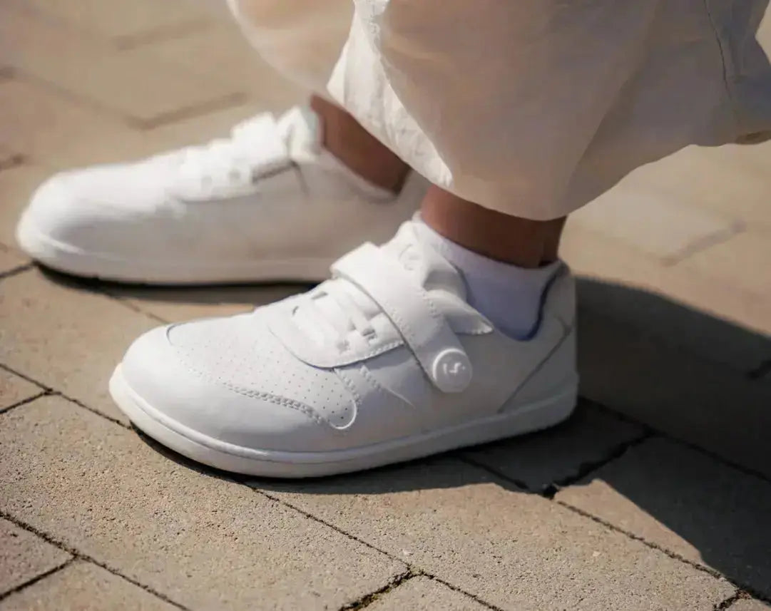 Be Lenka Kids - Scoot All White - Zapatillas colegiales barefoot infantiles blancas