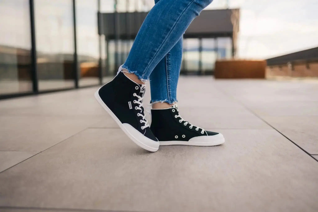 Be Lenka - Rebound High Top Black & White - Lonetas barefoot de caña alta negras