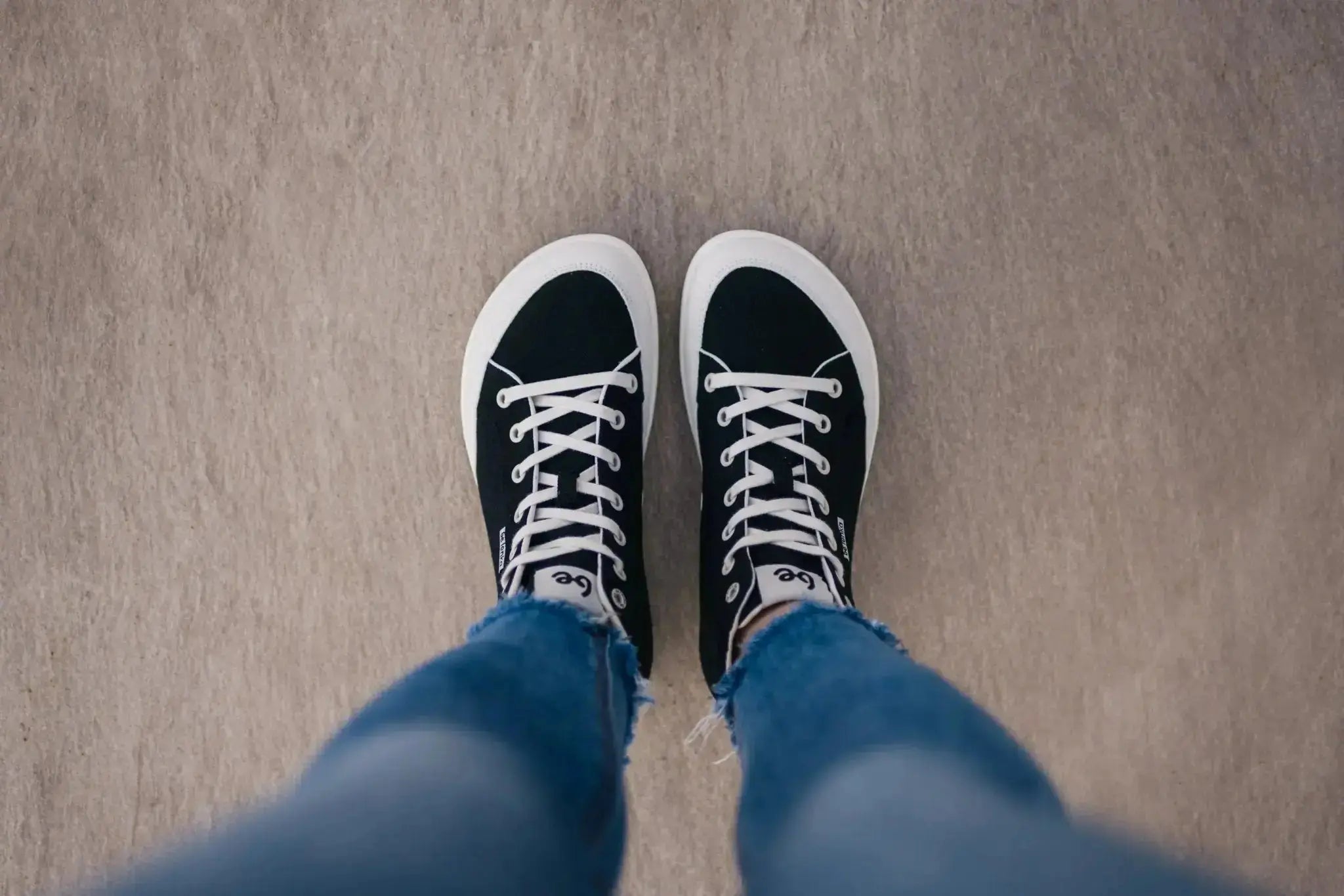 Be Lenka - Rebound High Top Black & White - Lonetas barefoot de caña alta negras