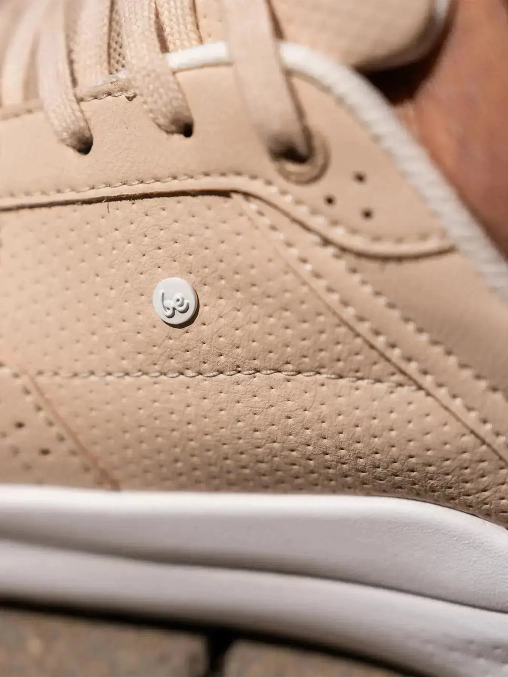 Be Lenka - Sydney White & Beige - Zapatillas barefoot de transición para mujer blancas