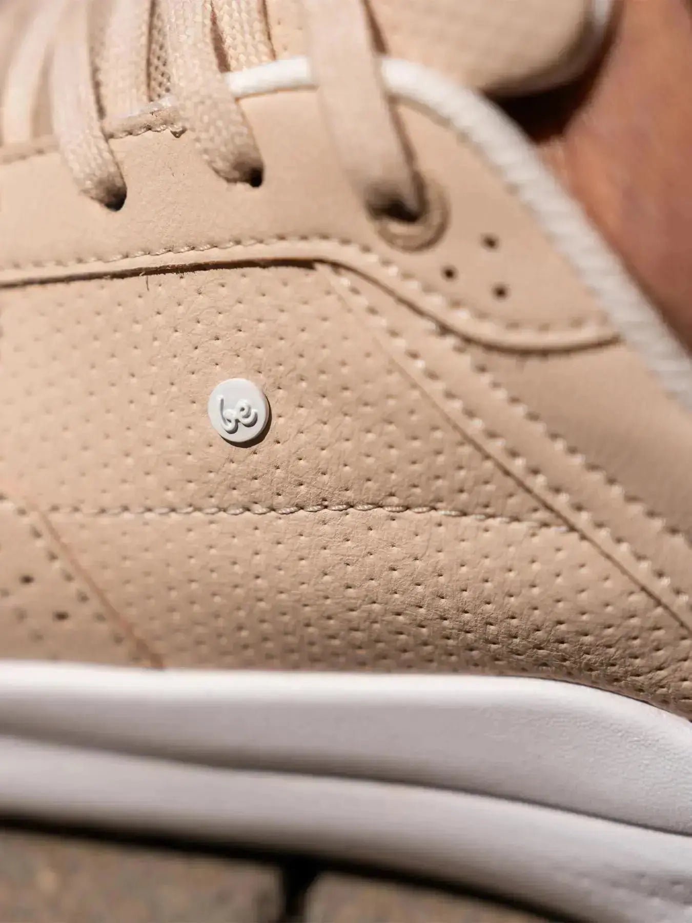 Be Lenka - Sydney White & Beige - Zapatillas barefoot de transición para mujer blancas