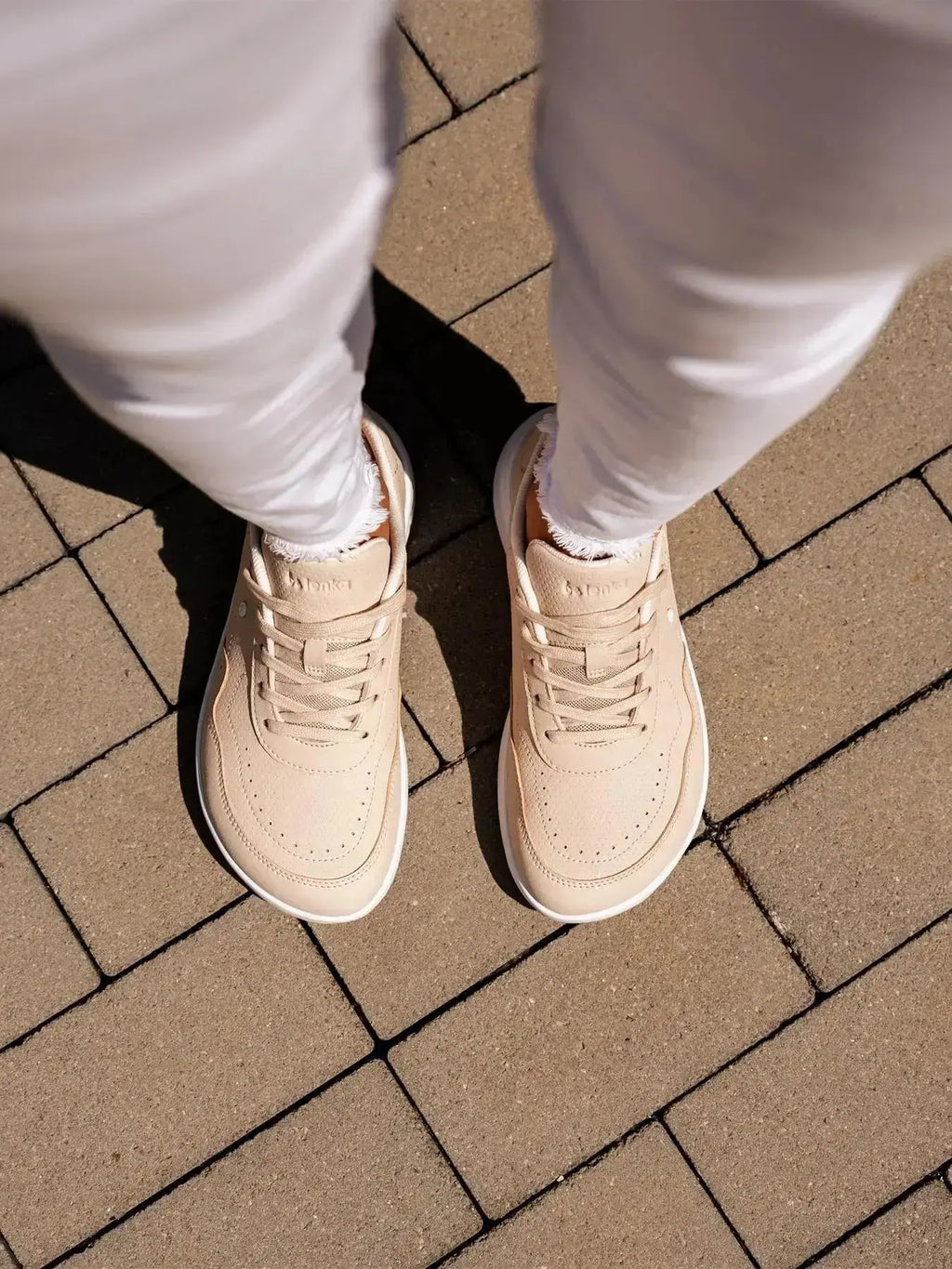Be Lenka - Sydney White & Beige - Zapatillas barefoot de transición para mujer blancas