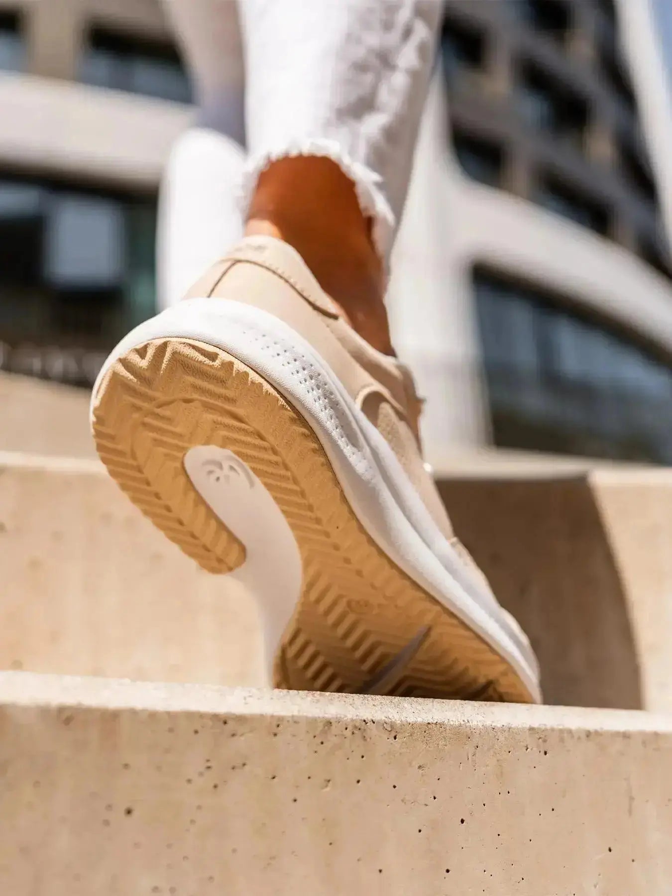 Be Lenka - Sydney White & Beige - Zapatillas barefoot de transición para mujer blancas