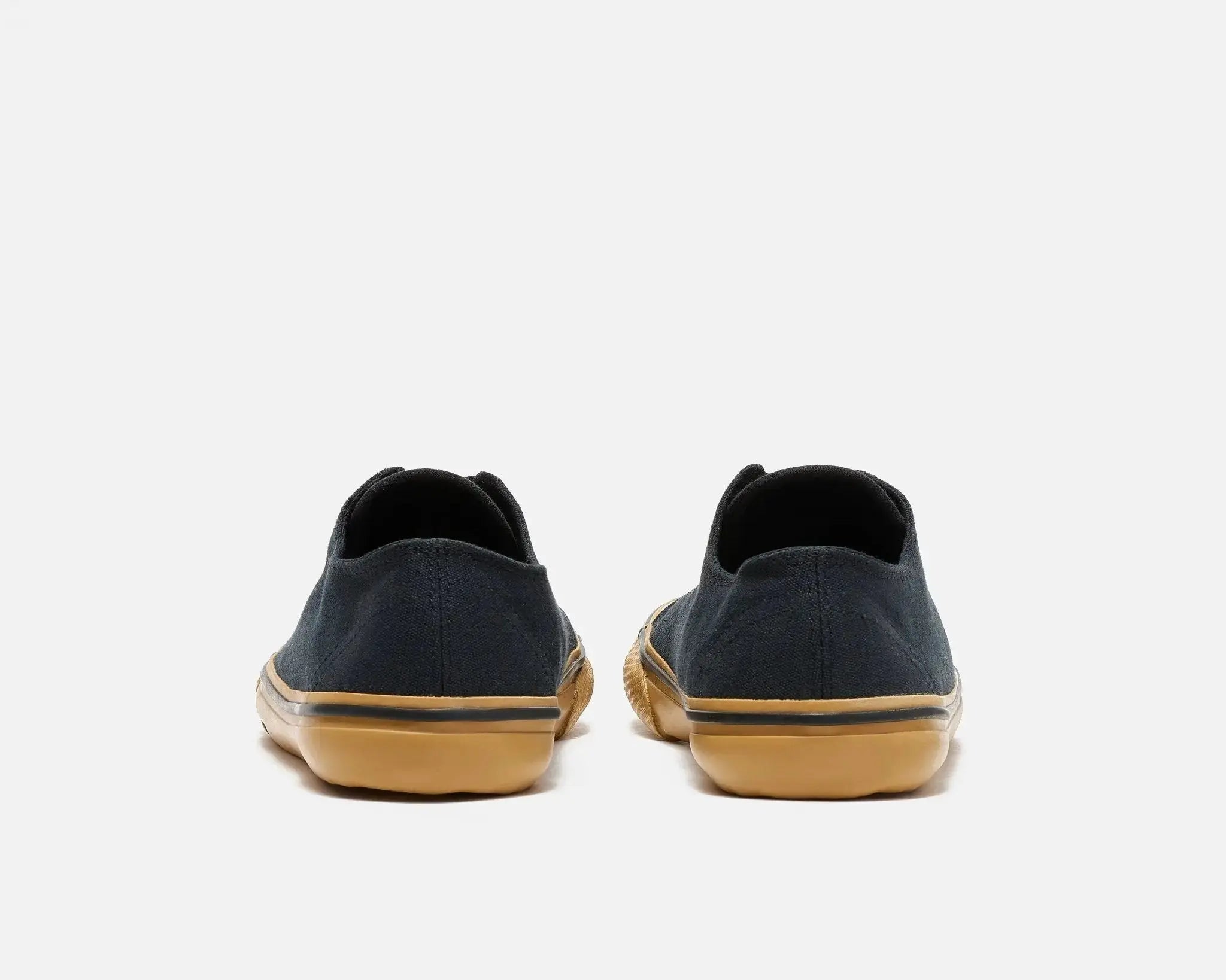 Bohempia Herlik Black & Gum - Zapatillas barefoot veganas unisex negras