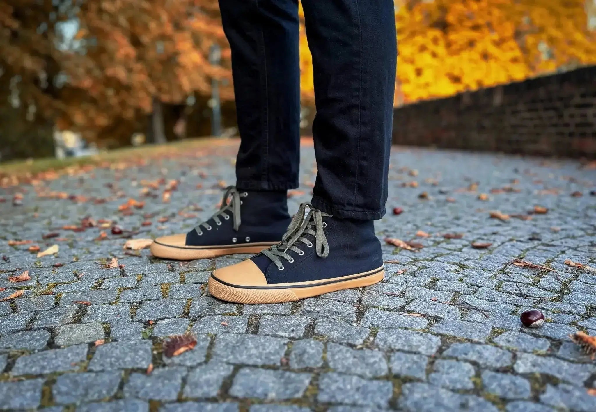 Bohempia - Orik 2.0 Army - Zapatillas barefoot veganas de caña alta unisex verde militar