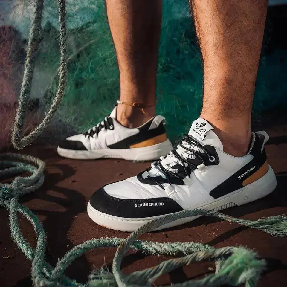 Barebarics - Revive X Sea Shepherd Orca - Zapatillas barefoot unisex blanco y negro