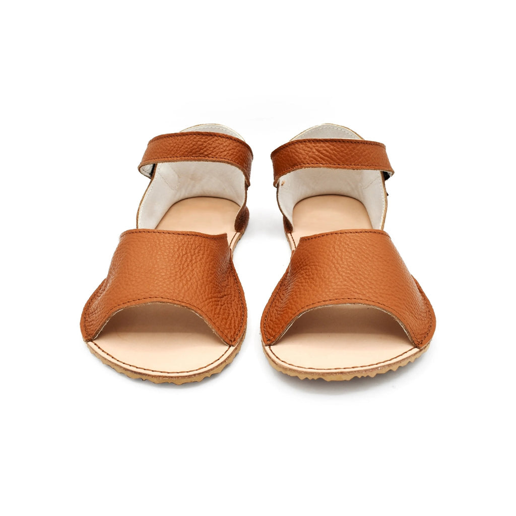 Cacles Barefoot - Akumal Hazelnut - Sandalias minimalistas marrones para mujer