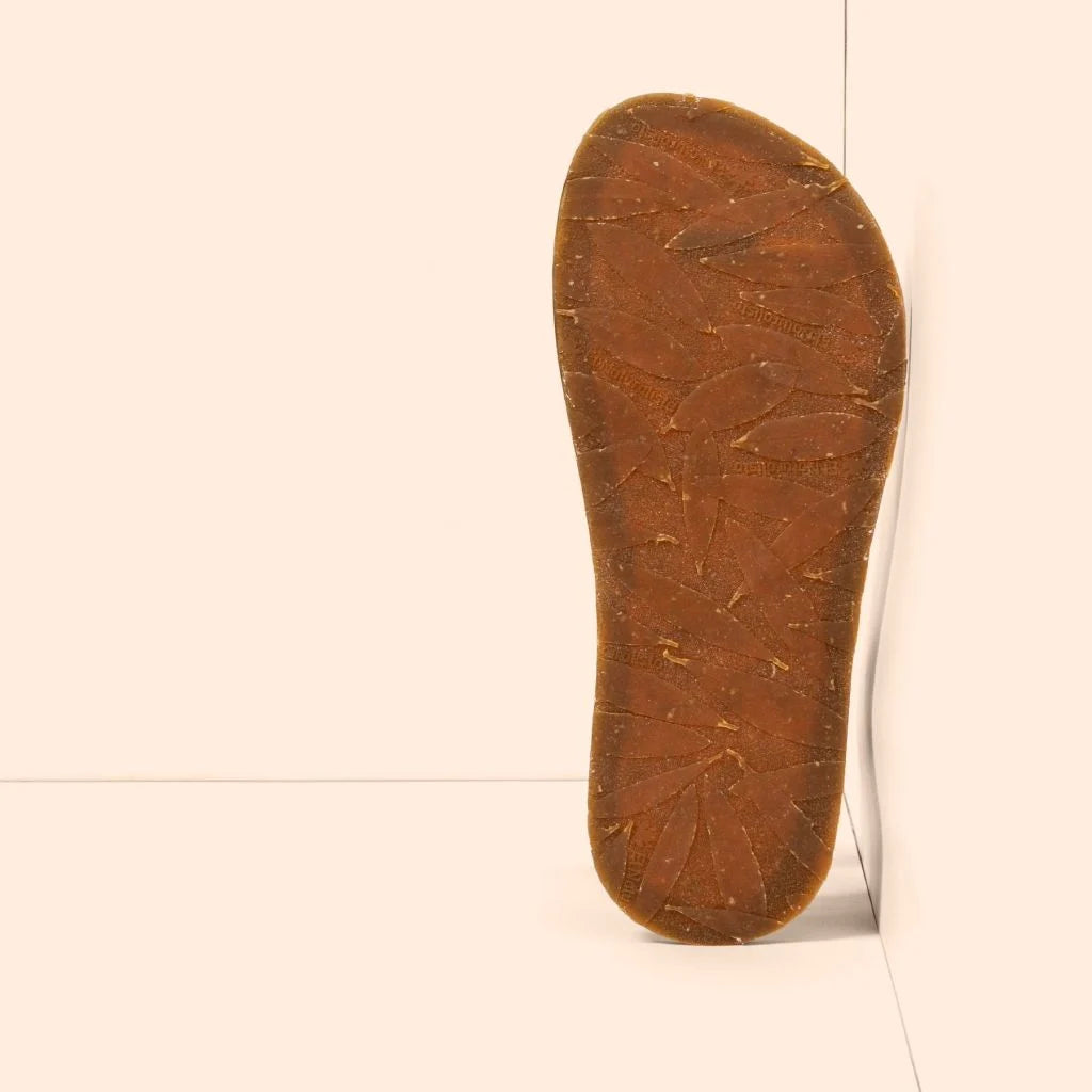 El Naturalista - Satya Kaki - Sandalias barefoot de nobuck verdes para mujer