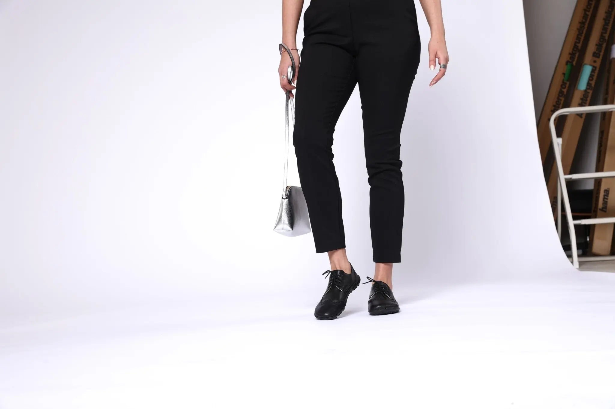 Leguano - Marilyn Schwarz - Zapatos Barefoot Elegantes de cuero
