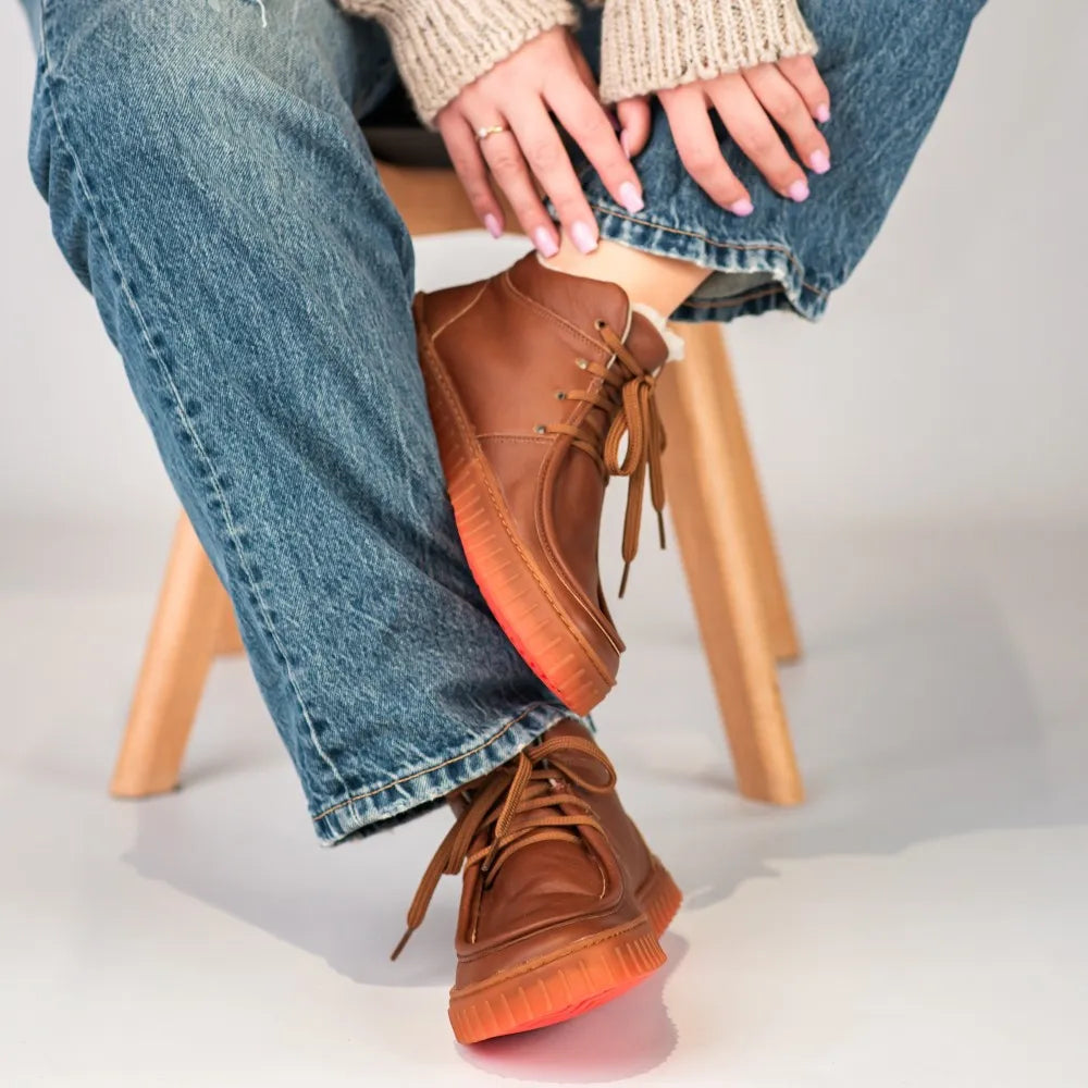 Magical Shoes Monet Carmel - Botines barefoot calientes estilo mocasín marrón-Botines-Magical Shoes-Cacles Barefoot