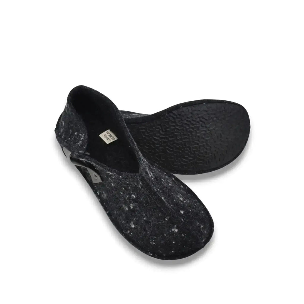 OmaKing - Tohkri Grey & Dots - babuchas de casa barefoot de fieltro unisex