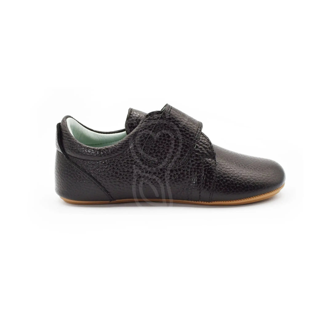Poco Nido - Mighty Shoes Black - Zapato Colegial Barefoot - Negro