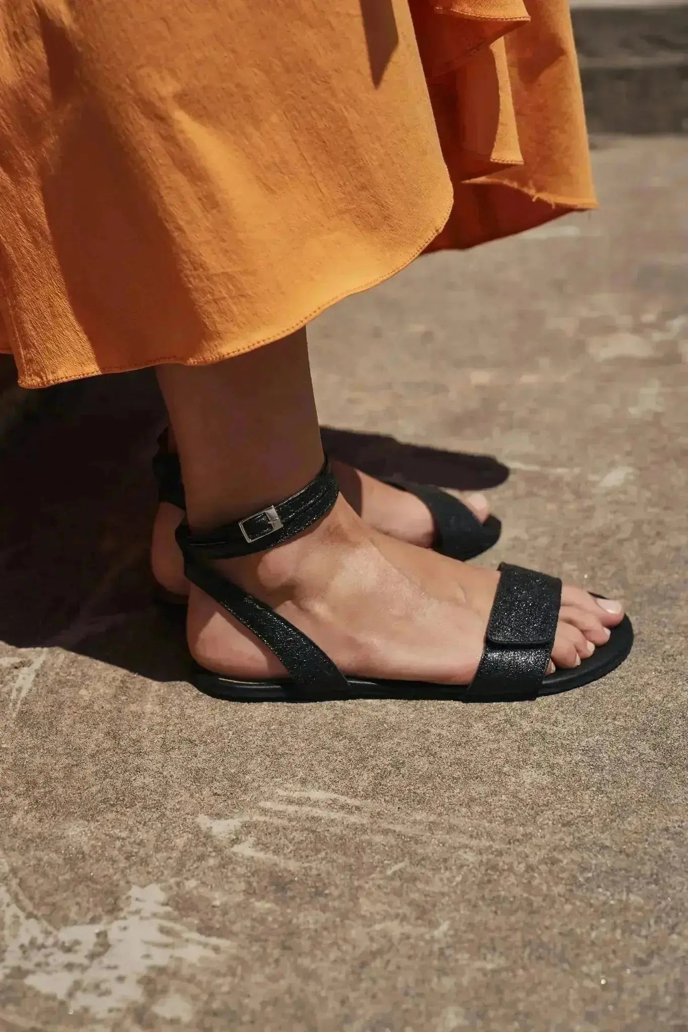 Shapen - Daisy 2.0 Black Crackle - Sandalias barefoot negras para mujer