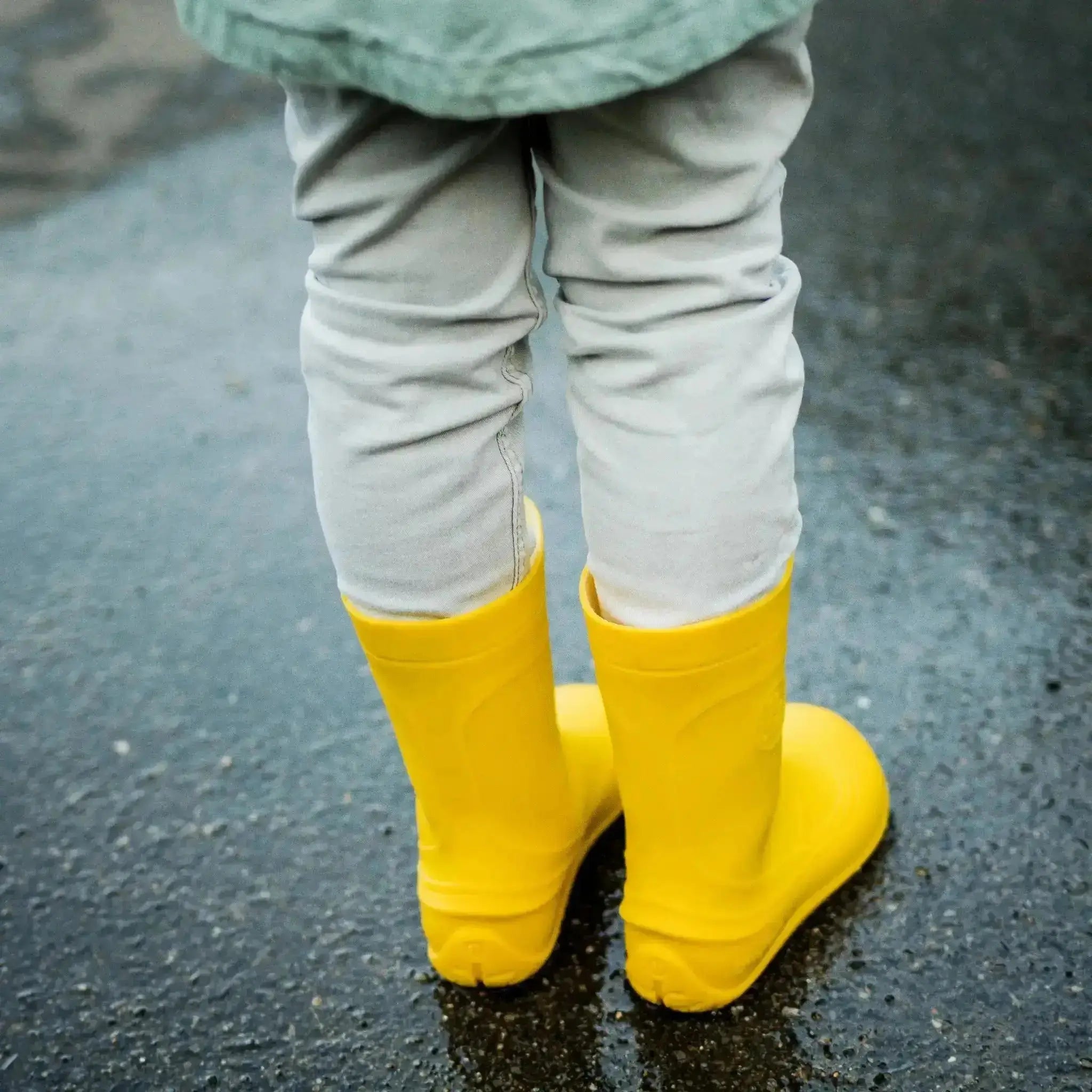 Crave - Monsoon Yellow - Botas de agua barefoot infantiles amarillas