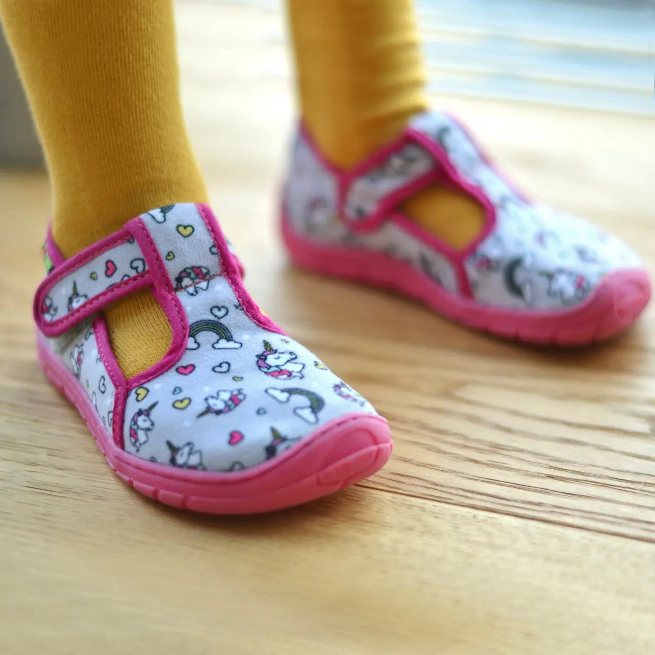 Fare Bare Slippers Grey Unicorns - Zapatillas de casa barefoot infantiles grises con estampado de unicornios  Cacles Barefoot