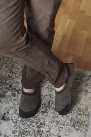 OmaKing - Tuuka Dark Grey - zapatillas de casa barefoot fieltro