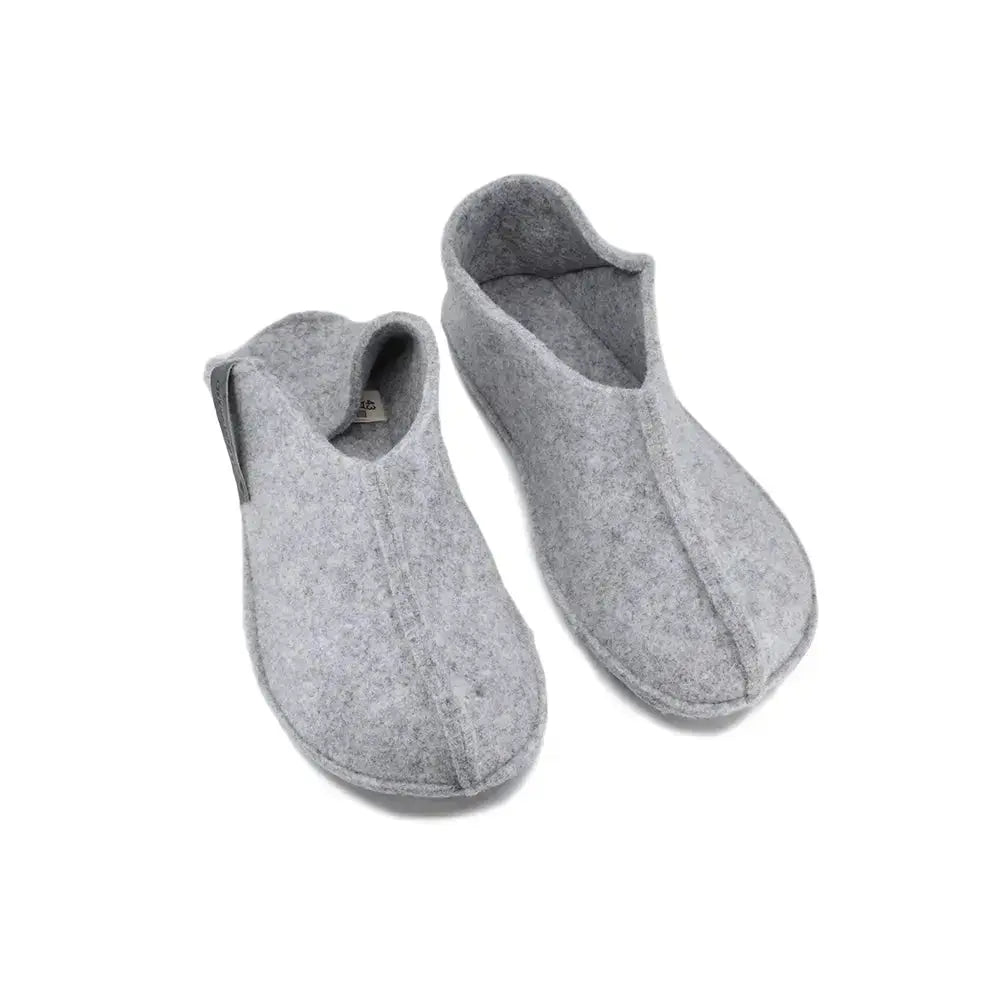 Omaking - Tohkri Grey - babuchas de casa barefoot de fieltro unisex