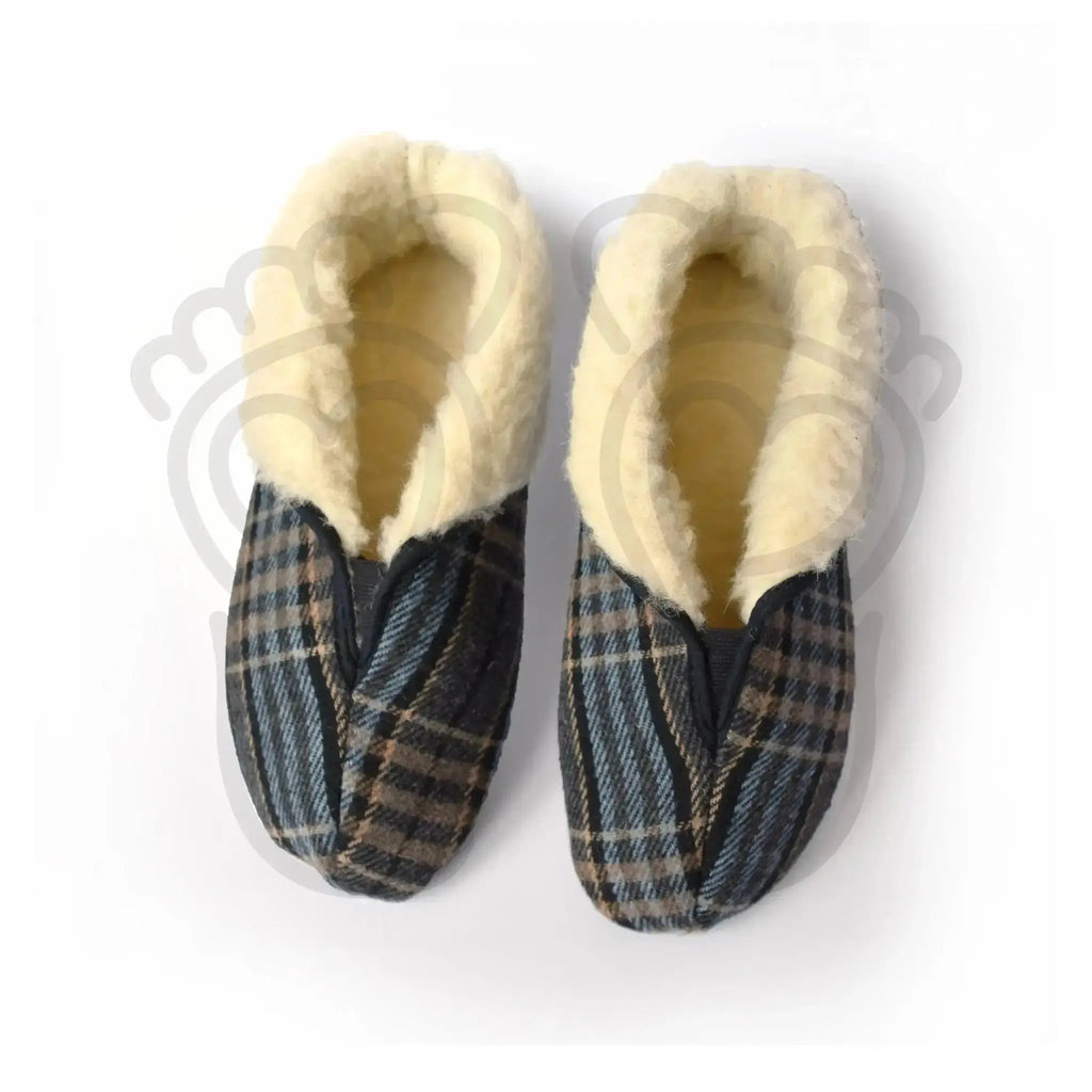 Omaking - Patron Trolla Scott - chaussons barefoot en laine