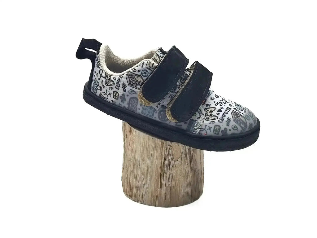 Pegres - BF57U gaming - lonetas barefoot infantiles negras con estampado de videojuegos