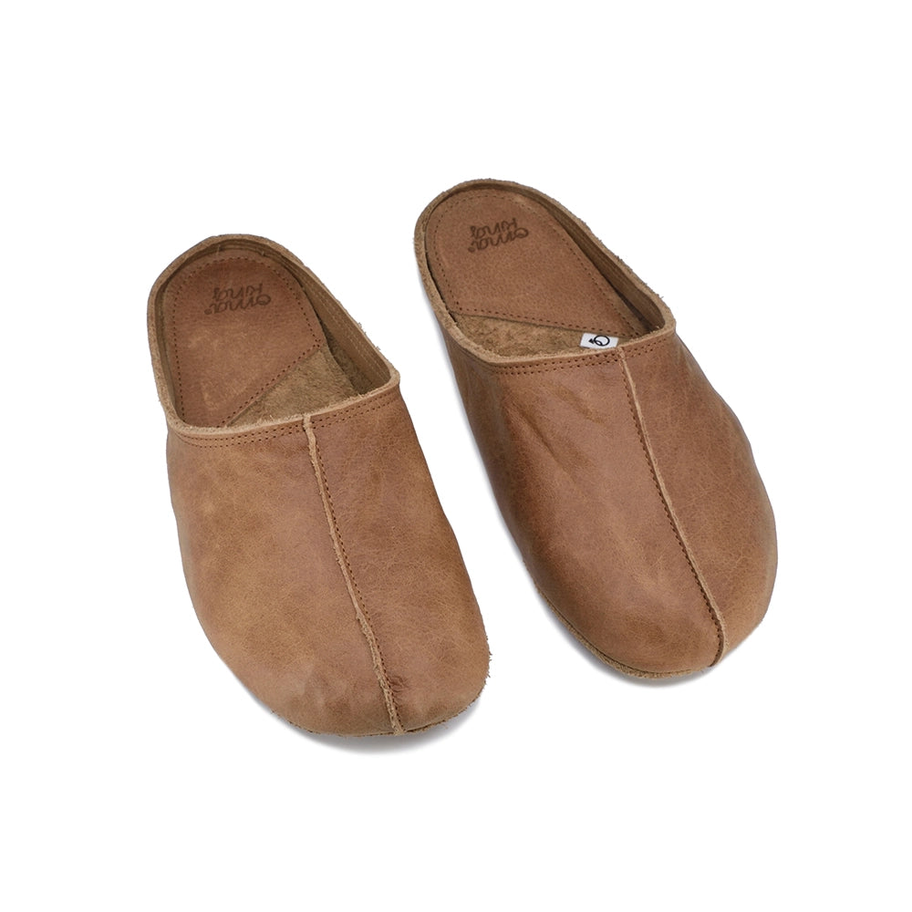 OmaKing Sulbi Brown - Zapatillas de casa barefoot sin talón de cuero reciclado marrones