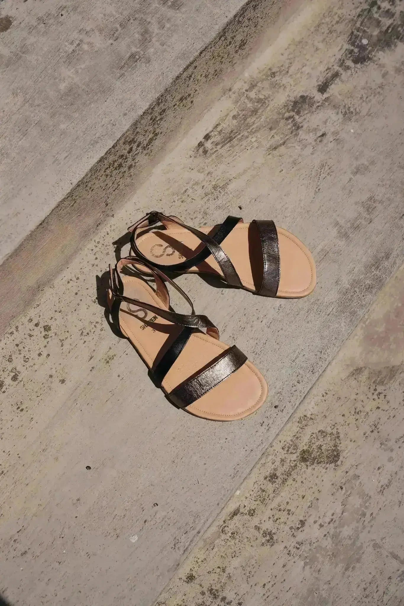 Shapen - Calla Black - Sandalias barefoot negras para mujer
