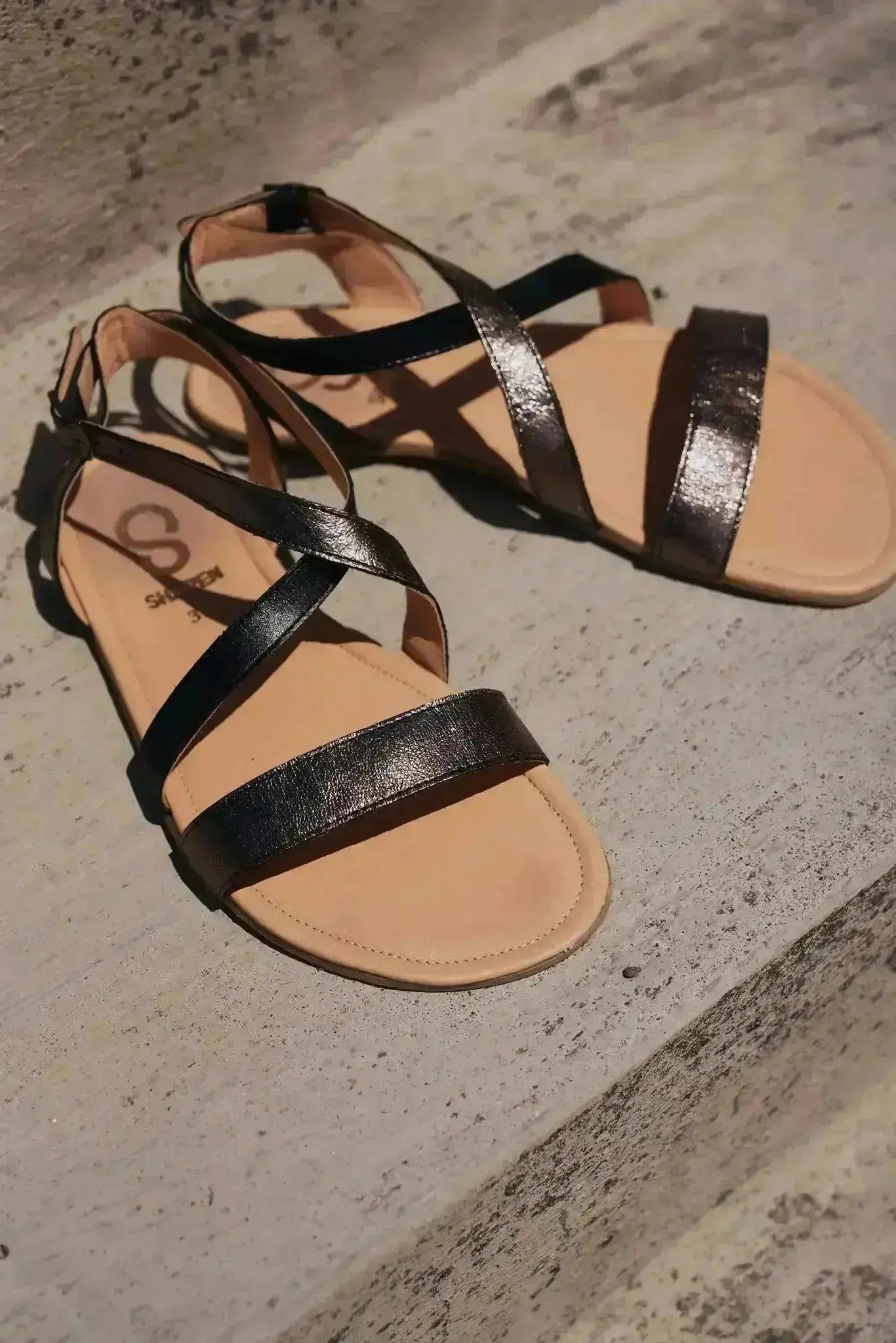 Shapen - Calla Black - Sandalias barefoot negras para mujer