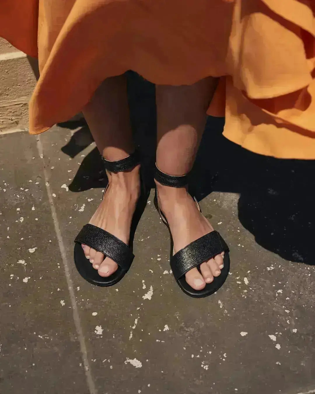 Shapen - Daisy 2.0 Black Crackle - Sandalias barefoot negras para mujer