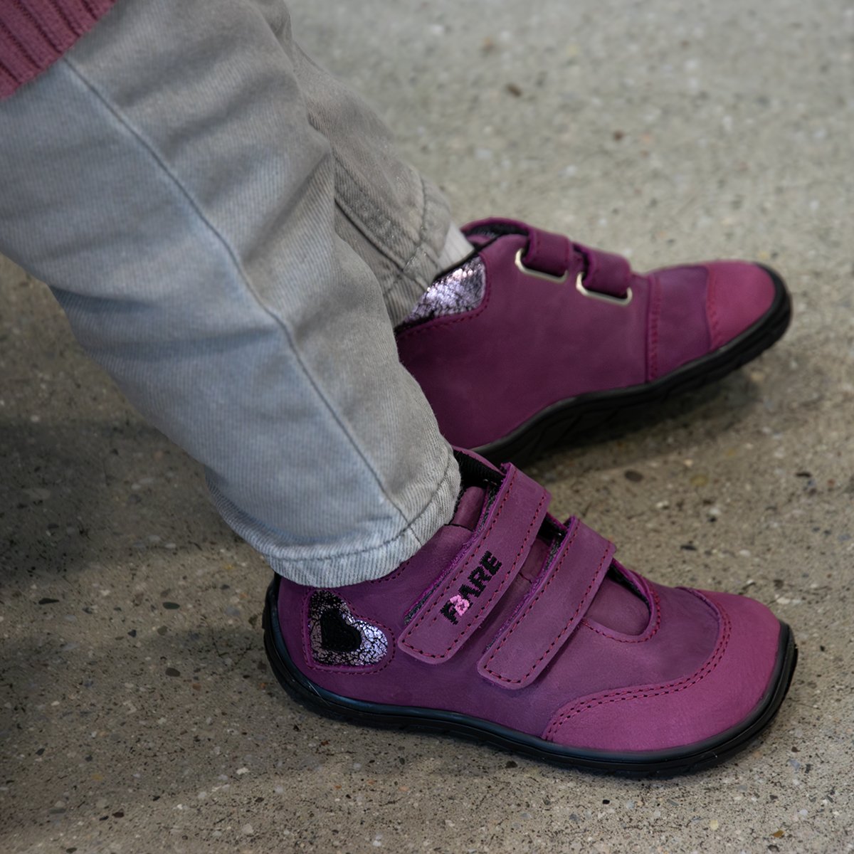 Fare Bare Kids Visby Burgundy - Botines barefoot otoñales para niños pequeños en cuero nubuck rosa burdeos