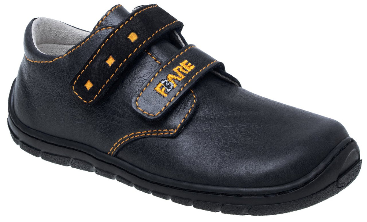 Fare Bare Kids Flutter Black - Zapatos barefoot colegiales para niños pequeños negros