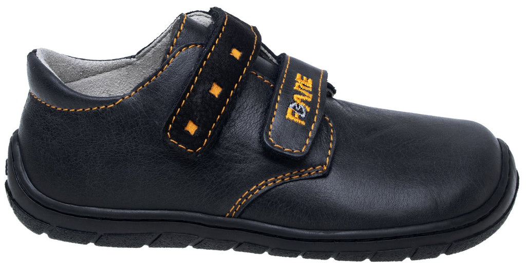 Fare Bare Kids Flutter Black - Zapatos barefoot colegiales para niños pequeños negros